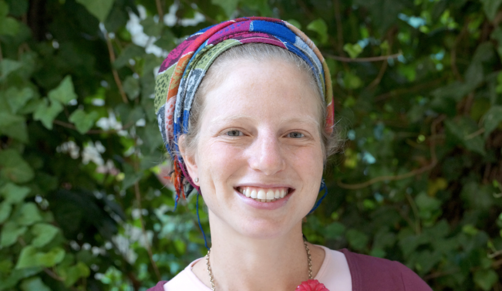 YOETZET HALACHA SHOSHANA SAMUELS